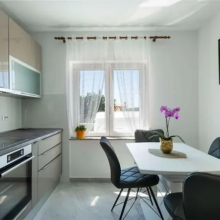 In Medulin/istrien 38152 Apartment *